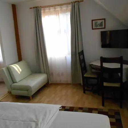 Casa Rudi & Ella Vendégház
