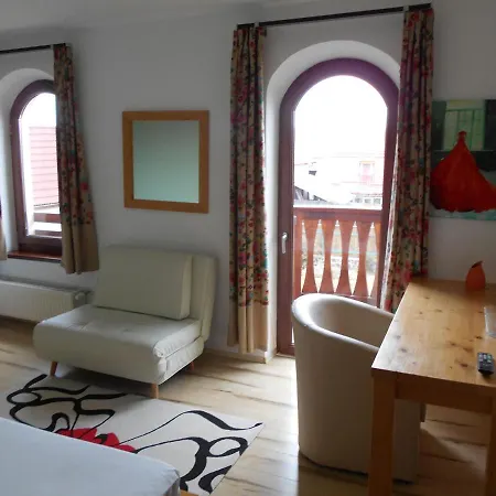 Casa Rudi & Ella Guest house