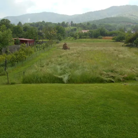 Casa Rudi & Ella Guest house